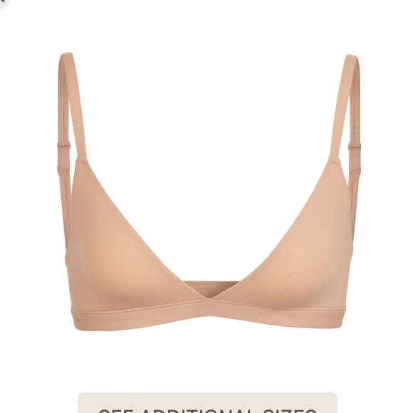 Skims triangle bra medium like new - Picture 2 of 5